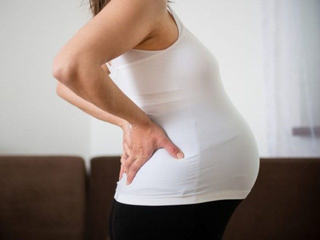 Nguy hiểm khi thai phụ nhầm lẫn thoát vị đĩa đệm và đau lưng